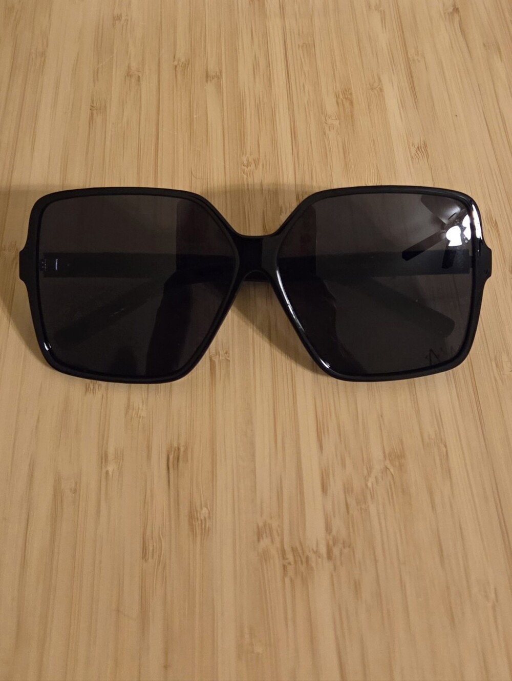 Oversized Women’s Black Sunglasses